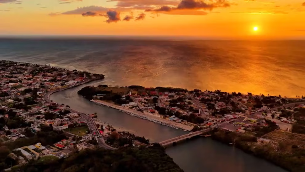 Punta Xen, playa de Champotón con naturaleza, gastronomía y actividades al aire libre