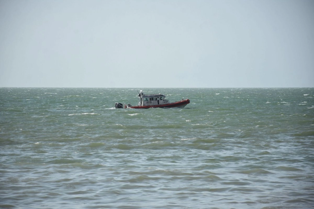 Pescadores denuncian mancha de hidrocarburo frente a la costa de Campeche